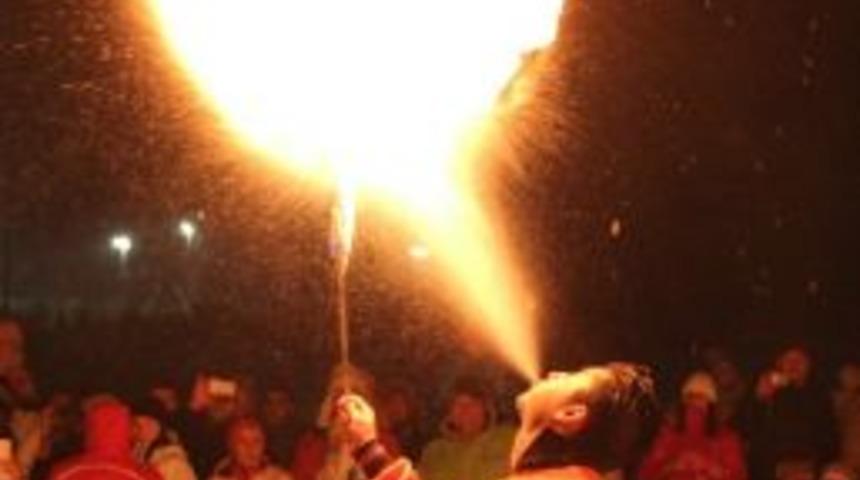 Paland&ouml;ken&rsquo;de Ateş Şov