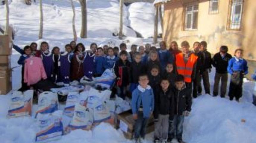 Kimse Yok Mu Hizanlı &Ouml;ğrencilere Sahip &Ccedil;ıktı