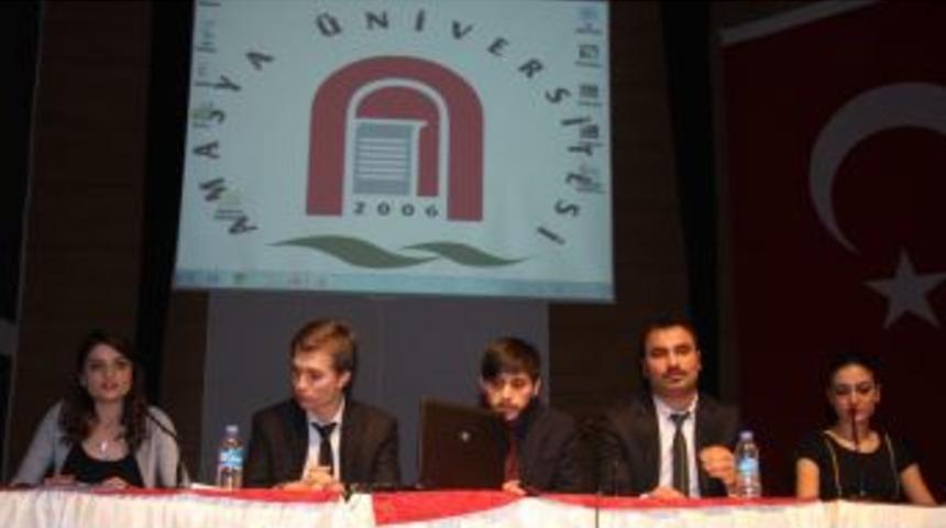 T&uuml;rk&ccedil;e Kul&uuml;b&uuml;: Dil Estetiği Kitaplarla Arası Soğuk &Uuml;lkelerde Korunamaz