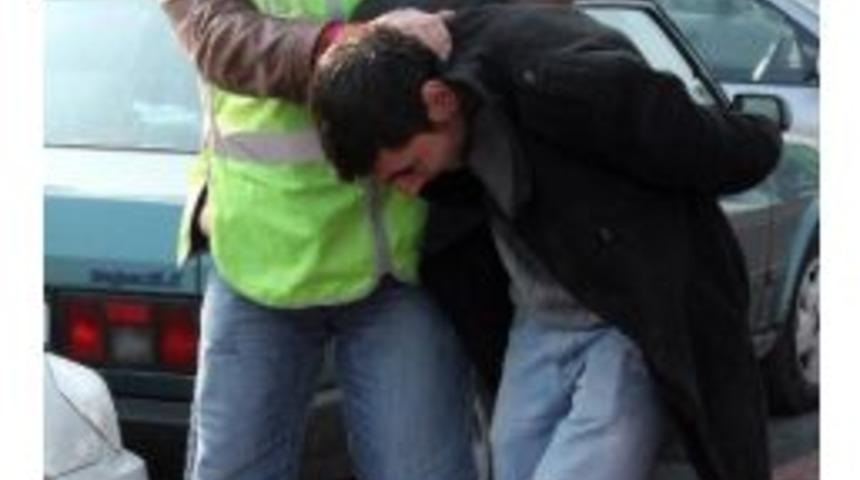 'delikanlıyım Ben Gasp Yaparım' Dedi, Hırsızlık Yaptığı Ortaya &Ccedil;ıktı