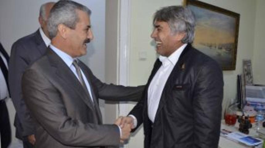 AK Partili Aday Adayları &Ccedil;elik-İş Sendikasını Ziyaret Etti