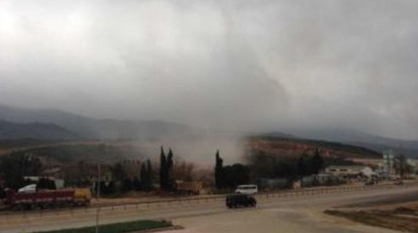 Oto Yol İnşaatında Patlatılan Dinamitler Korkuttu