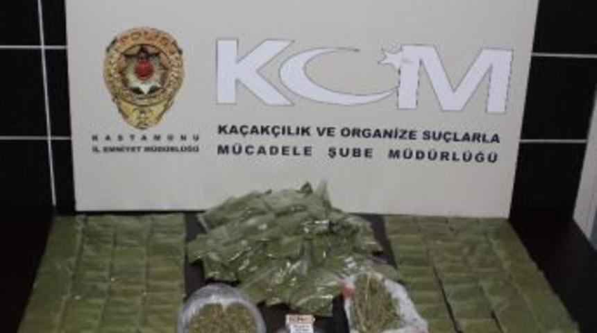 Kom Ekibi, Yılbaşı &Ouml;ncesi 4 Kilo 617 Gram Uyuşturucu Ele Ge&ccedil;irdi