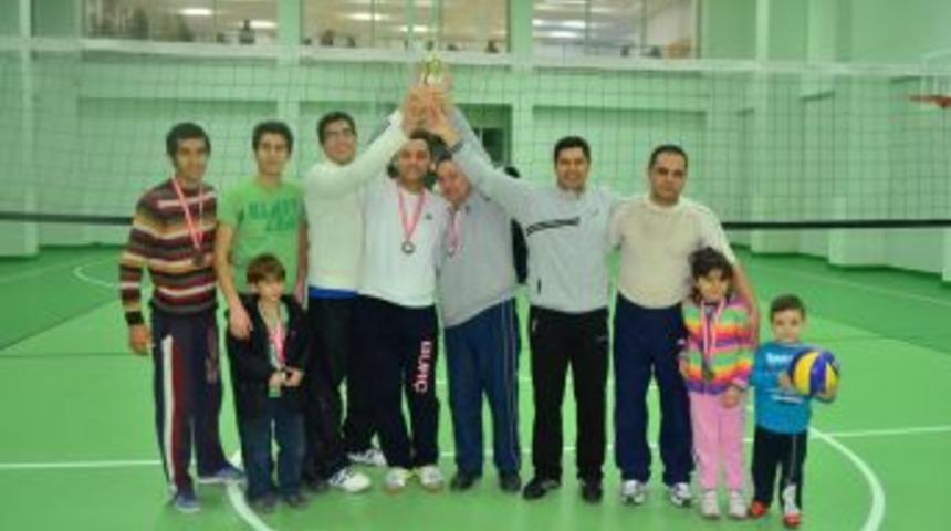 Bur&ccedil;lu Velilerin Voleybol Heyecanı Sona Erdi