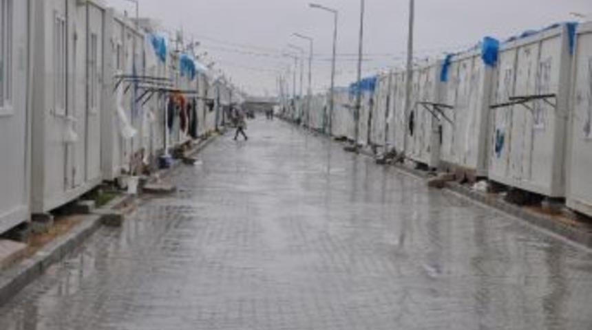 700 Bine Yakın Suriyeli, Yeni Yıla T&uuml;rkiye'de Giriyor