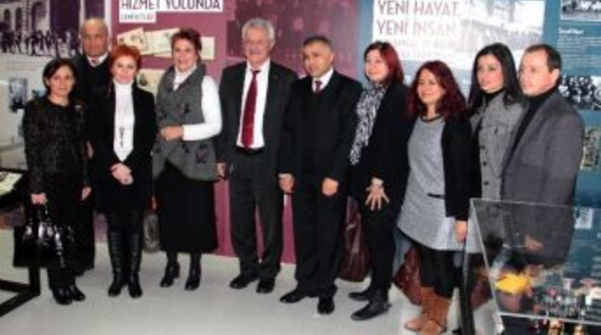 Kur(t)uluş Sergisi &Ccedil;ankaya'da