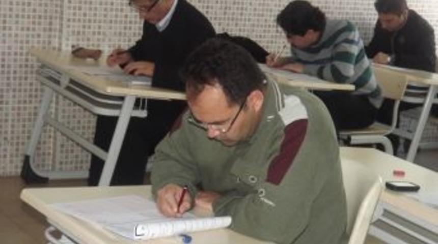 &Ouml;zel Sema Eğitim Kurumları'nda Veliler Arası &Ouml;d&uuml;ll&uuml; Kitap Okuma Sınavı Yapıldı