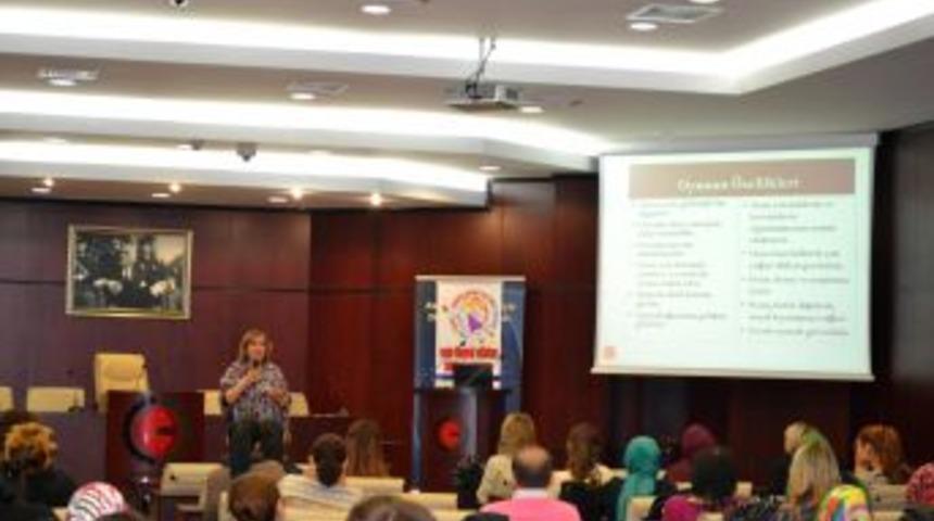 Anaokulu &Ouml;ğretmenlerine Oyun Ve &Ouml;ğrenme Merkezi Eğitimi