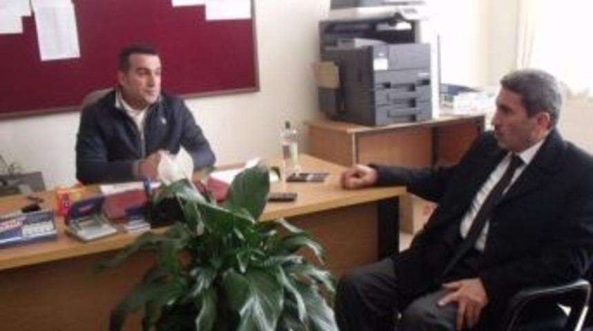 Sarı&rsquo;dan Bı&ccedil;aklanan &Ouml;ğretmene Ziyaret