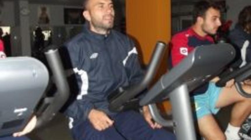 &Ccedil;ine Belediyespor'da Stoper Hakan Penaltı Atışlarıyla G&ouml;z Doldurdu