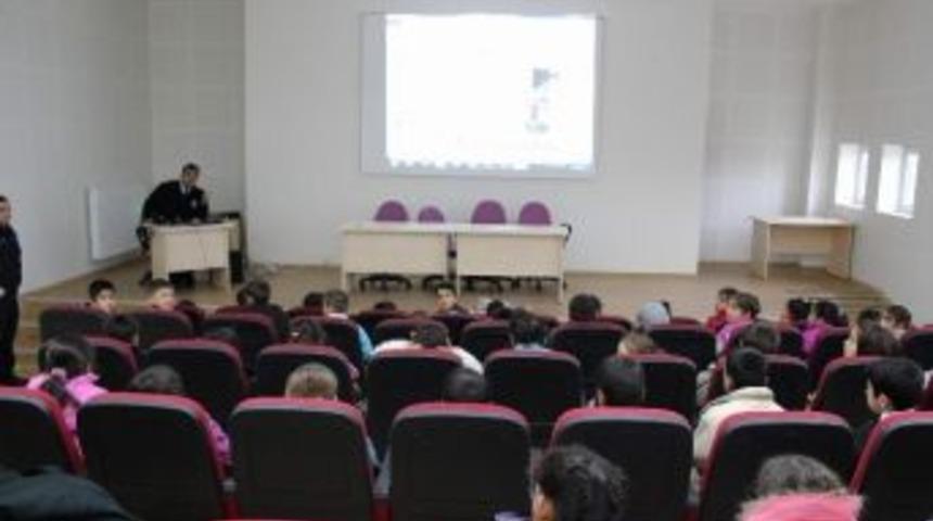 Trafik Polisleri, Yaya Ve Yolcu Eğitimi Verdi