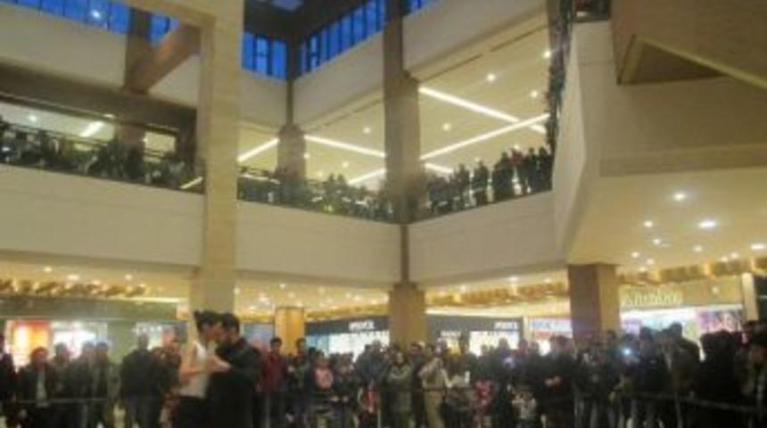 Şanlıurfa Piazza'da Tango R&uuml;zgarı