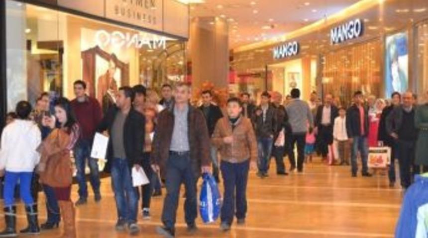 Piazza, Bir G&uuml;nde 100 Bine Yakın Ziyaret&ccedil;i Ağırladı