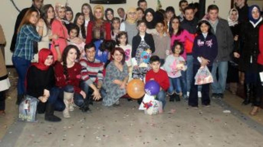 A&Uuml;, Yeni Yıla Erken Girdi