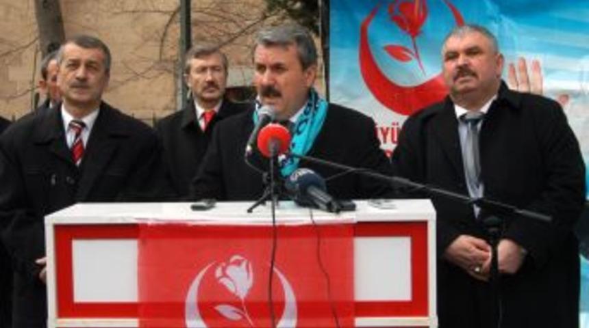 Destici: Başbakan, Ger&ccedil;ekleri Gizleyerek Dolar Rezervleri Ile &Ouml;v&uuml;n&uuml;yor