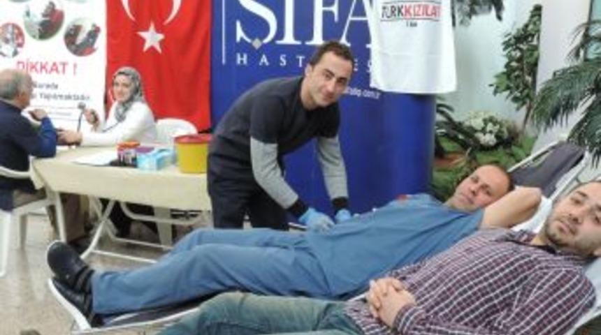 Erzurum Şifa Hastanesi &Ccedil;alışanları Kan Bağışında Bulundu
