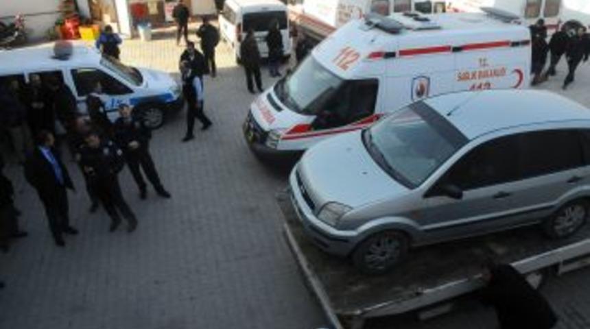 Polis Memuru Aracında Yaralı Halde Bulundu