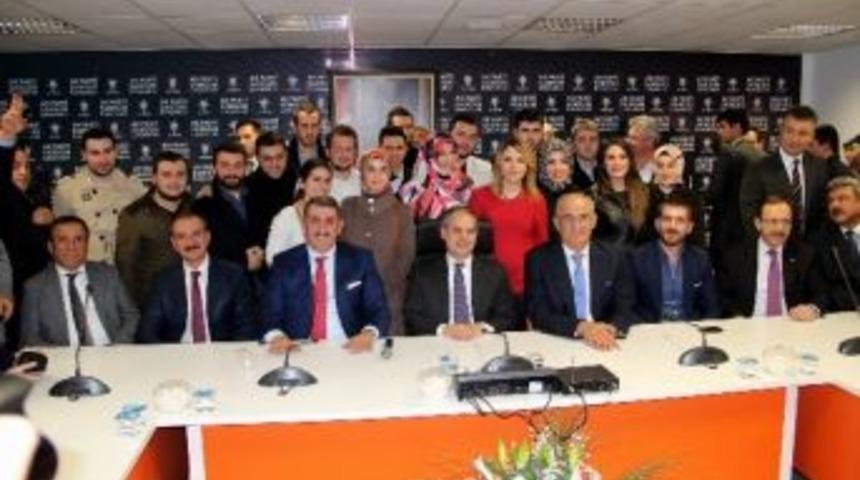 Bakan Kılı&ccedil;, Partililerle Bir Araya Geldi