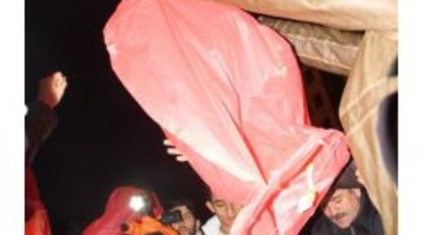 Gezi Parkı Olaylarında &Ouml;lenler İ&ccedil;in Dilek Feneri U&ccedil;urdular