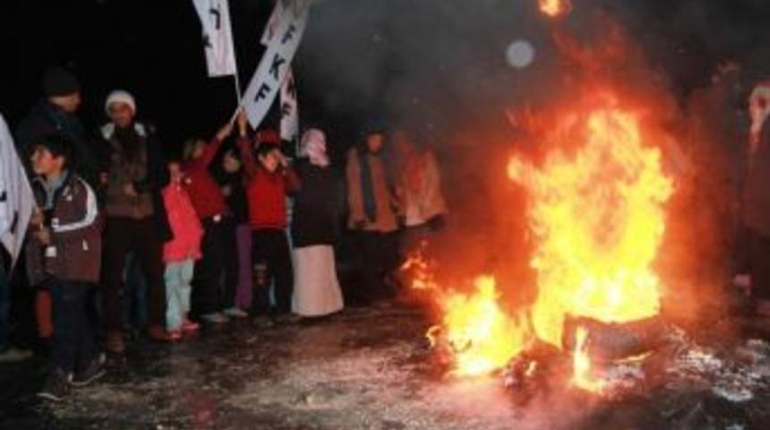 Fkf &Ouml;ğrencilerinden Vanlı Depremzedelere Yeni Yıl Ziyareti