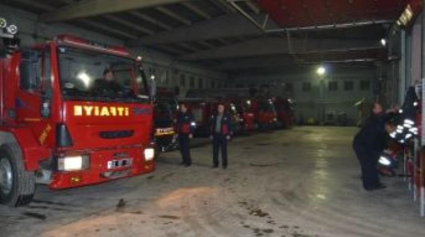 Herkes Eğlenirken Onlar G&ouml;revlerinin Başındaydı