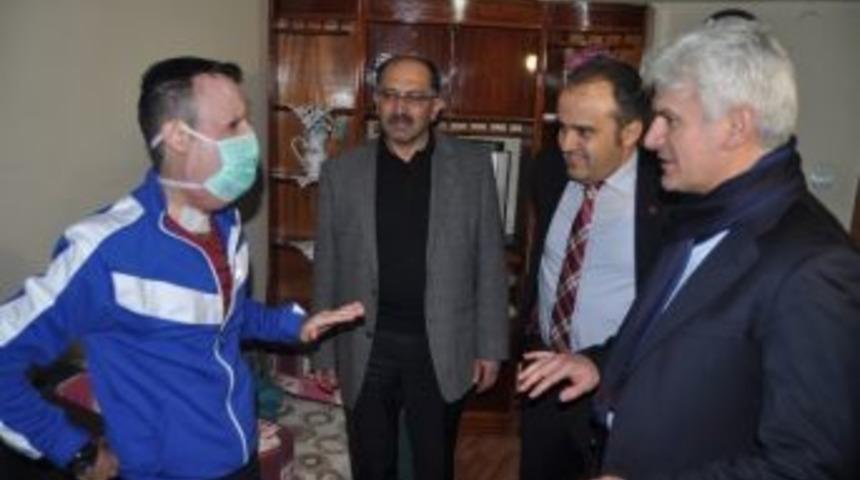 Y&uuml;z Nakilli Recep Sert Yeni Yıla Ailesiyle Giriyor