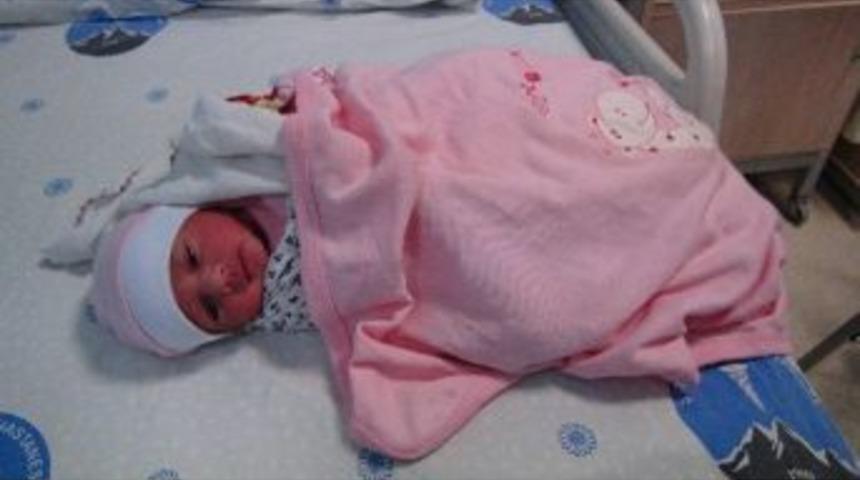 Şırnak&rsquo;ta Yeni Yılın İlk Bebeği