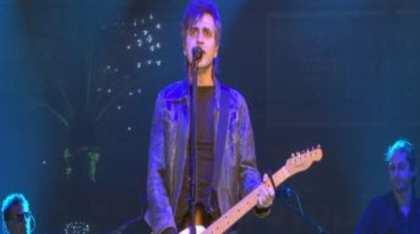 İzmirliler 2014&rsquo;e Teoman Konseriyle Girdi