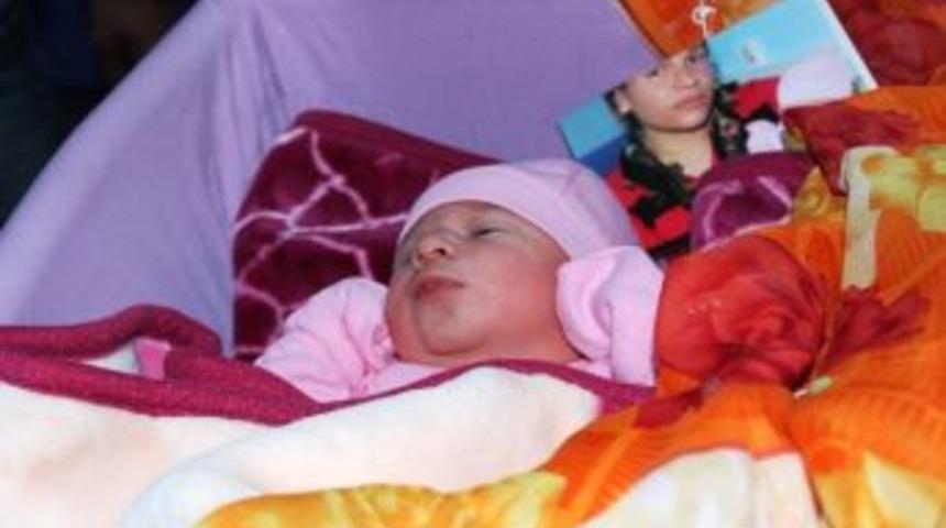 Mardin&rsquo;de Yeni Yılın İlk Bebeği "azra Nur" Oldu