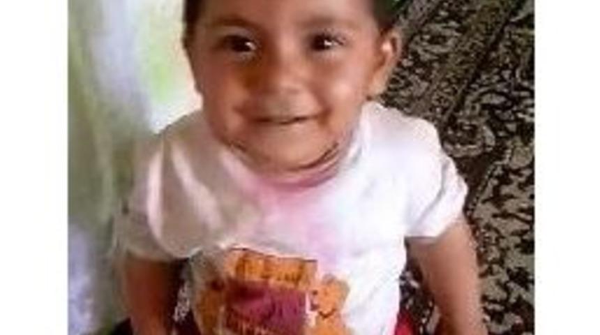 1,5 Yaşındaki Kızını "ağlıyor" Diye &Ouml;ld&uuml;rd&uuml;