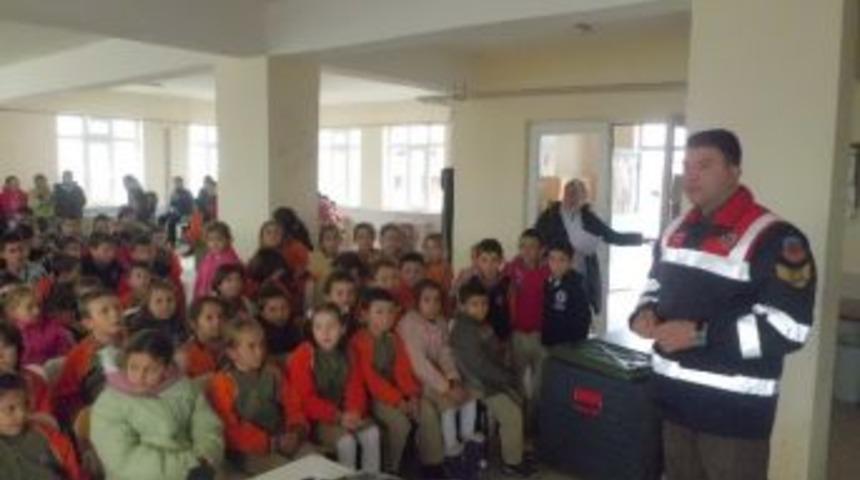 Jandarmadan &Ouml;ğrencilere Trafik Dersi