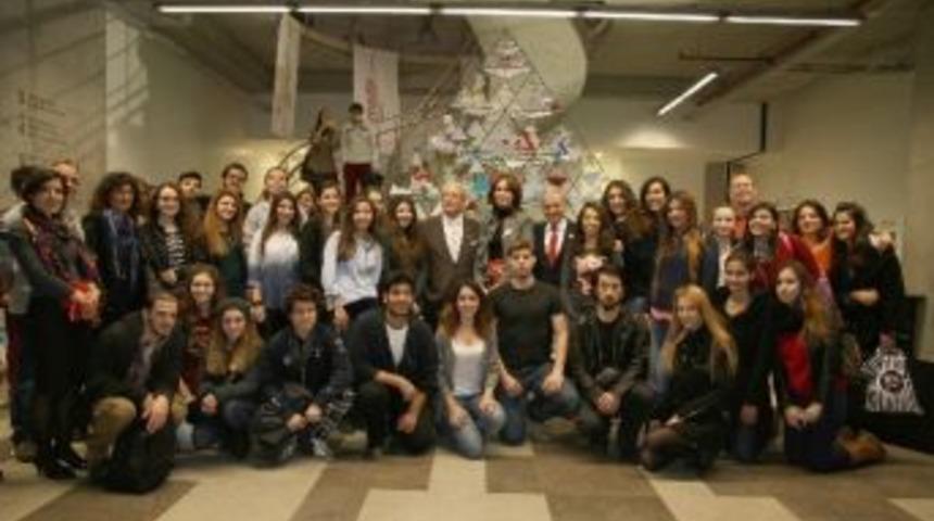 İzmir Ekonomili Mobilyalar K&ouml;ln&rsquo;de