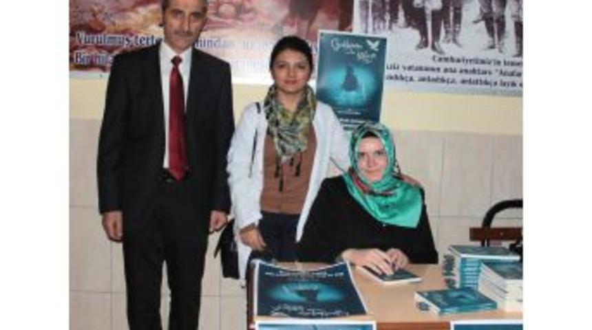 İmam Hatipli Gen&ccedil; Şairin Ilk Kitabı &Ccedil;ıktı