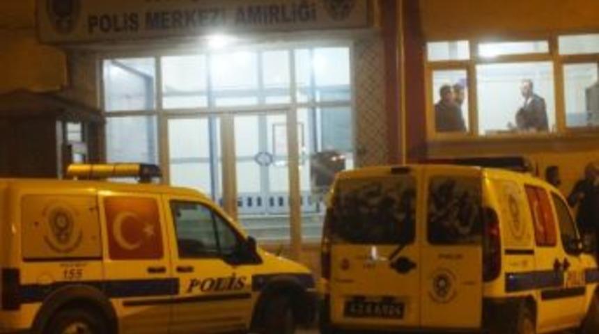 Banka Soyguncusu Su&ccedil;&uuml;st&uuml; Yakalandı