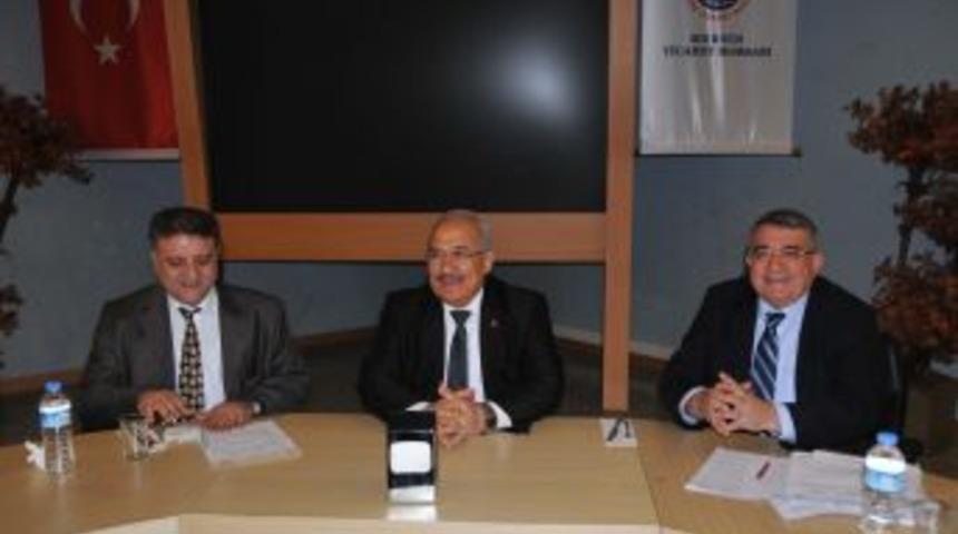 Kocamaz: Mersin'in Sadece Adı B&uuml;y&uuml;kşehir