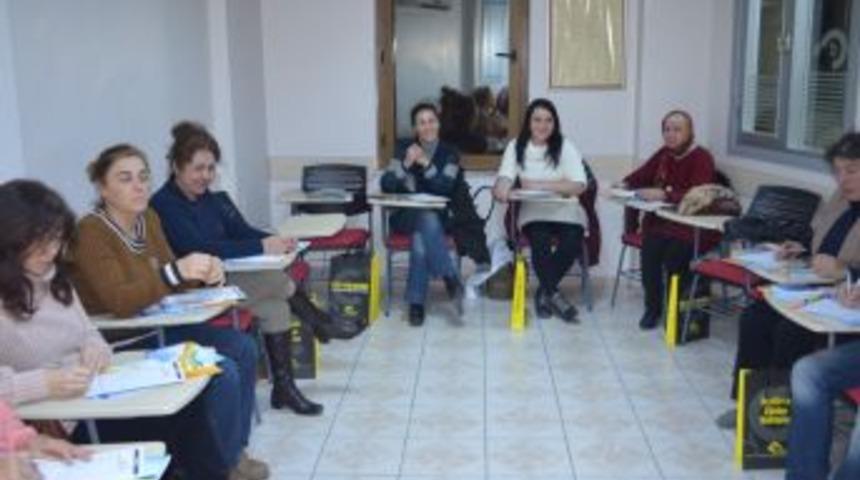 &Ccedil;anakkale'de Aynalı &Ccedil;arşı Esnafı Eğitime Alındı