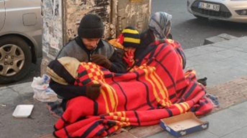 Umutlarını Battaniyeye Sardılar