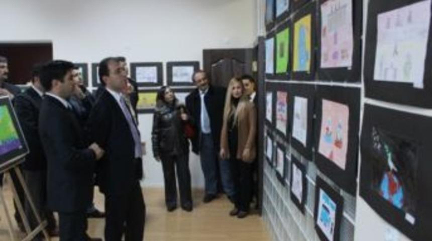 Selim&rsquo;de &lsquo;insan Hakları&rsquo; Temalı Resim Sergisi A&ccedil;ıldı