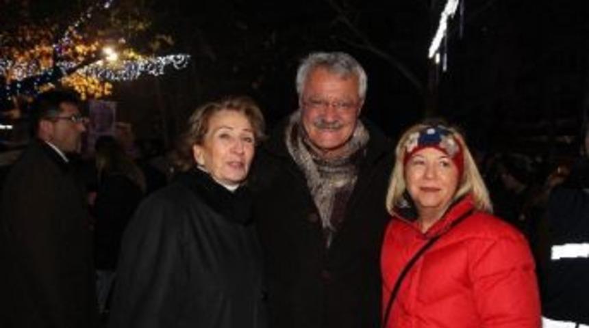 Ankaralılar Yeni Yılı Kuğulupark&rsquo;ta Karşıladı