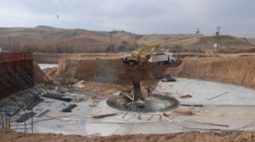 B&uuml;y&uuml;kaslan: İlimiz Ve Atat&uuml;rk Barajı Nefes Alacak