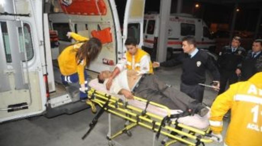 Yılbaşında Yan Baktın Kavgası; 2'si Ağır 3 Yaralı