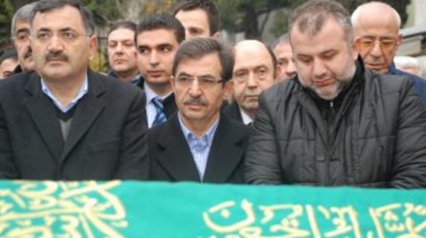 Bakan G&uuml;ll&uuml;ce: İş Bizi Yormaz