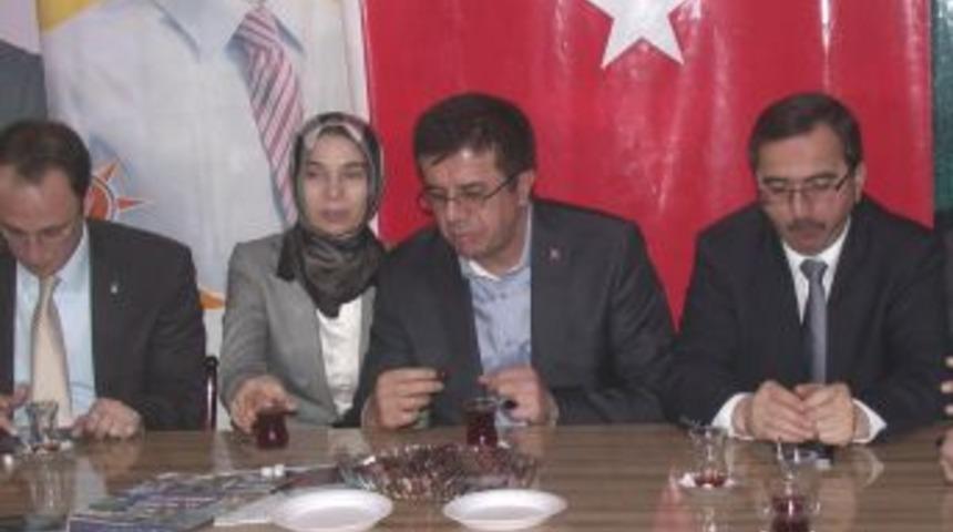 Bakan Zeybekci Partililerden Destek Istedi