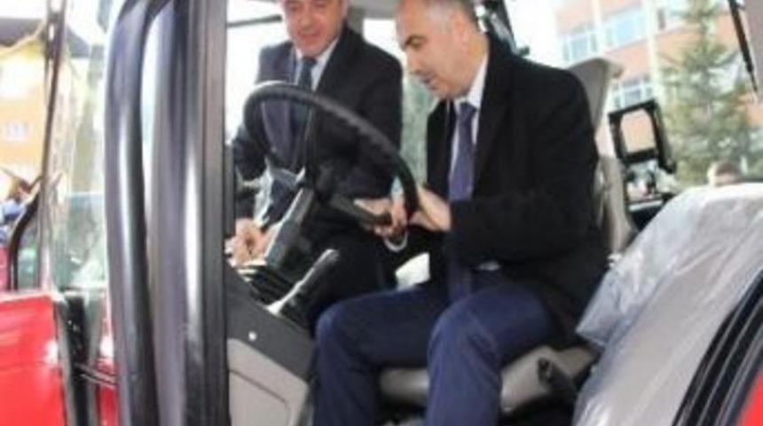 Giresun&rsquo;da &Ccedil;ift&ccedil;ilere Trakt&ouml;r Ve Makina Ekipman Desteği