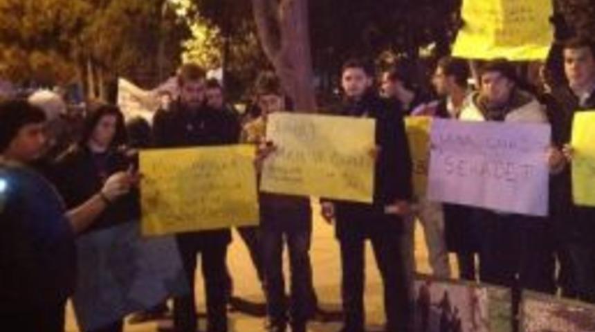 T&uuml;gec&rsquo;li Gen&ccedil;lerden Suriye&rsquo;ye 3 Tır Yardım