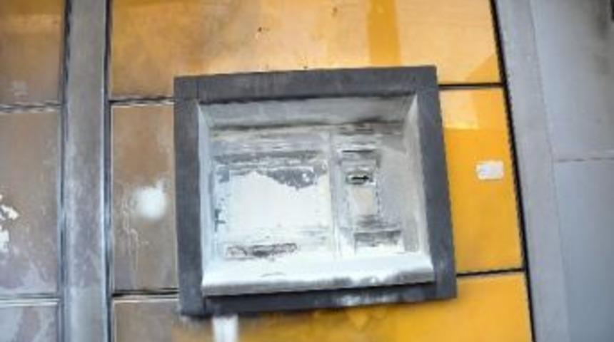 Nusaybin'de Banka Atm'leri Yakıldı