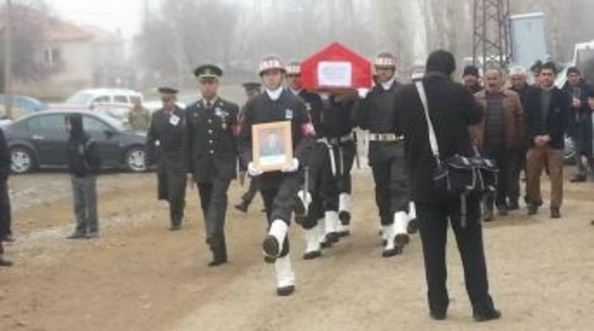 Trafik Kazasında Hayatını Kaybeden Astsubay &Ccedil;avuş Yozgat&rsquo;ta Toprağa Verildi