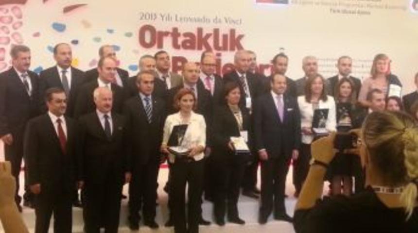 Aksaray &Uuml;niversitesi'nin Iki Projesine Destek