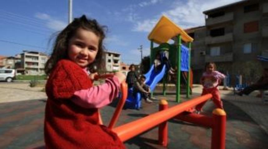 Gaziemir'de Parklar Artık Daha G&uuml;venli