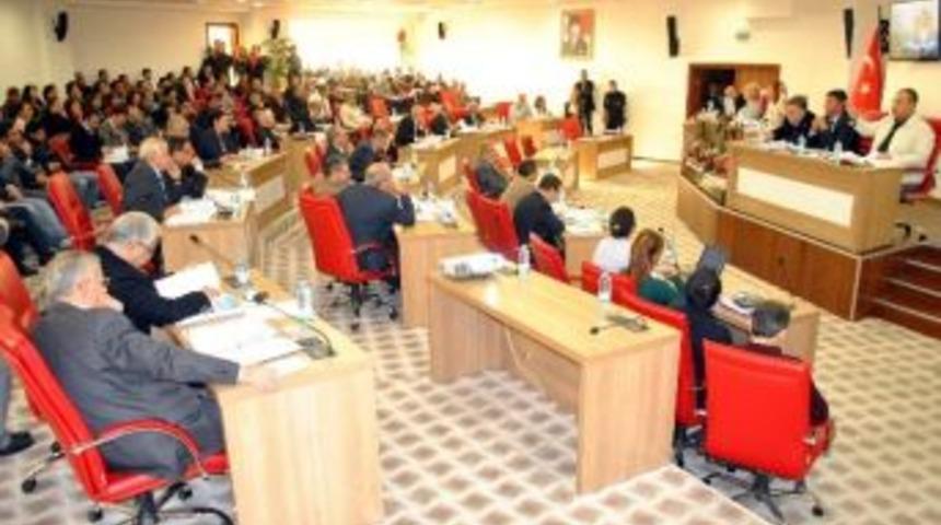 Mhp&rsquo;li Meclis &Uuml;yelerinden Belediyeye B&uuml;t&ccedil;e Eleştirisi